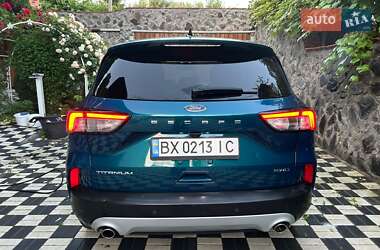 Внедорожник / Кроссовер Ford Escape 2019 в 