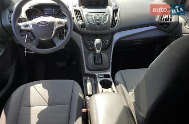 Внедорожник / Кроссовер Ford Escape 2015 в 