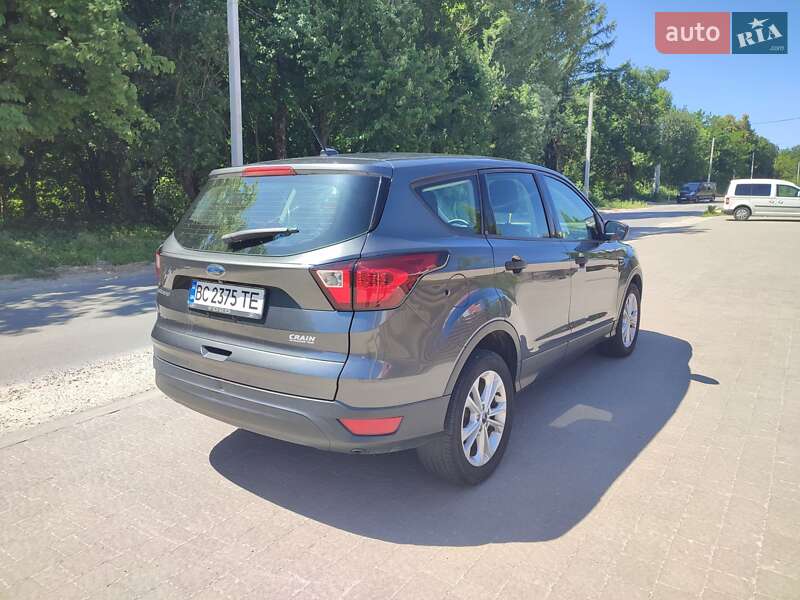 Позашляховик / Кросовер Ford Escape 2016 в Львові