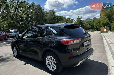 Внедорожник / Кроссовер Ford Escape 2022 в 