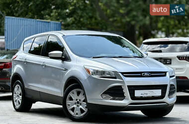 Внедорожник / Кроссовер Ford Escape 2016 в 