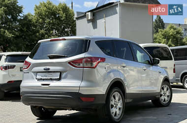 Внедорожник / Кроссовер Ford Escape 2016 в 