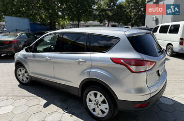Внедорожник / Кроссовер Ford Escape 2016 в 