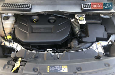 Внедорожник / Кроссовер Ford Escape 2014 в 