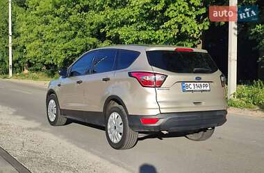 Внедорожник / Кроссовер Ford Escape 2017 в 