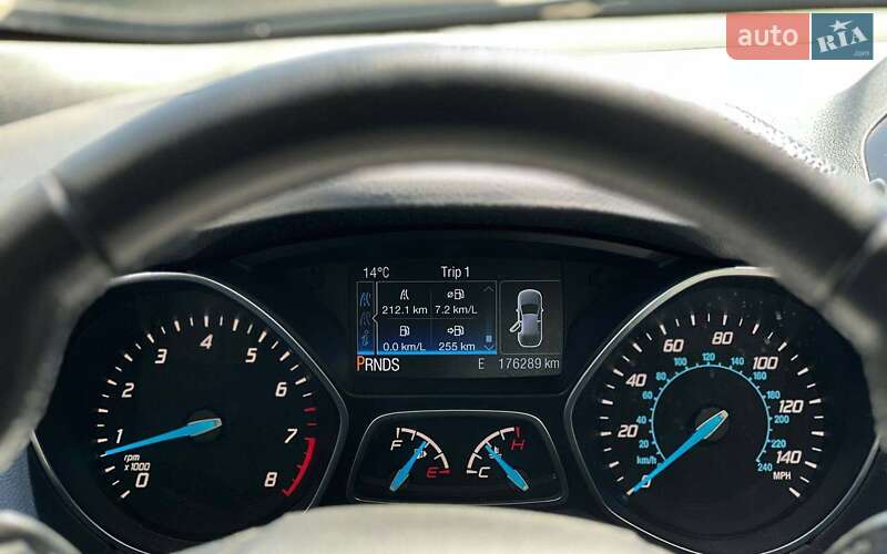 Внедорожник / Кроссовер Ford Escape 2015 в Ивано-Франковске