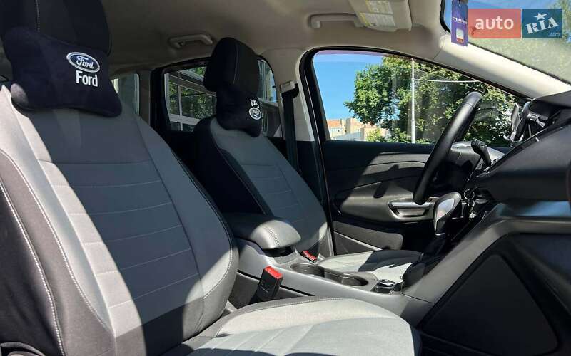 Внедорожник / Кроссовер Ford Escape 2015 в Ивано-Франковске