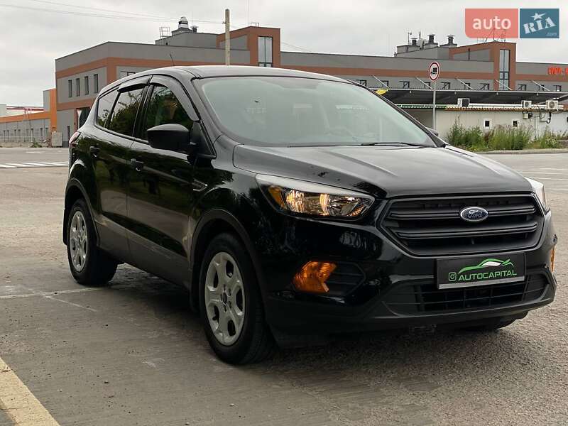 Внедорожник / Кроссовер Ford Escape 2019 в Киеве