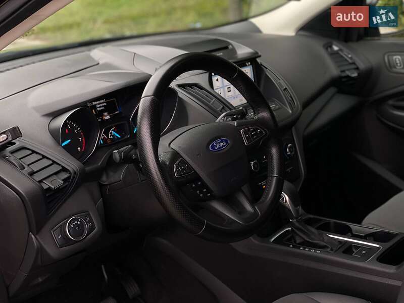 Внедорожник / Кроссовер Ford Escape 2019 в Киеве