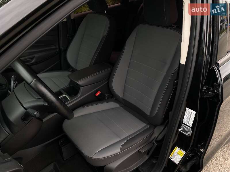 Внедорожник / Кроссовер Ford Escape 2019 в Киеве