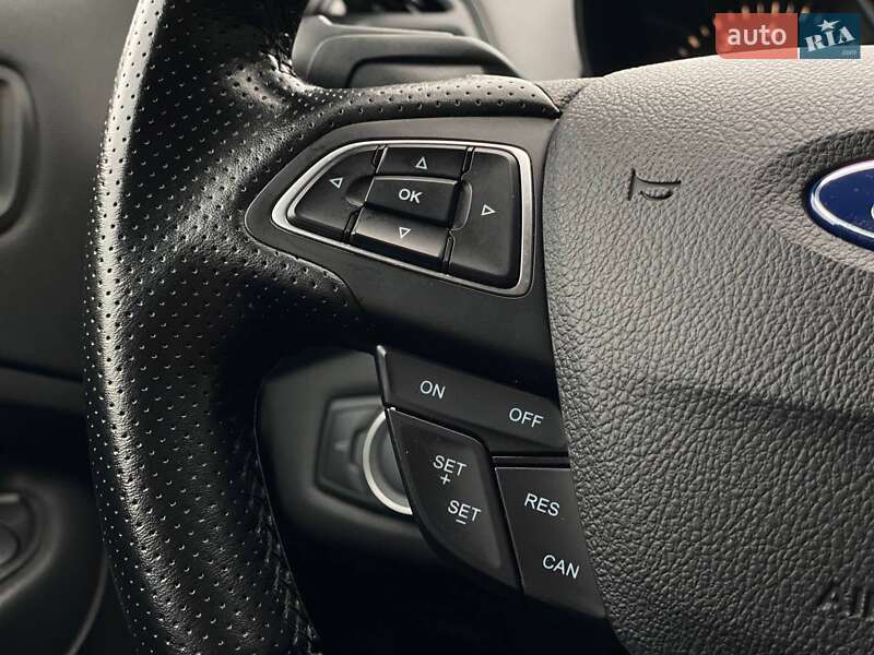 Внедорожник / Кроссовер Ford Escape 2019 в Киеве