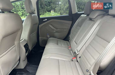 Внедорожник / Кроссовер Ford Escape 2018 в 