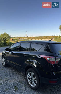 Внедорожник / Кроссовер Ford Escape 2016 в 
