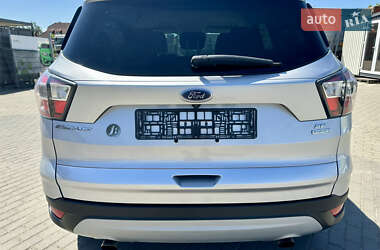 Внедорожник / Кроссовер Ford Escape 2017 в 