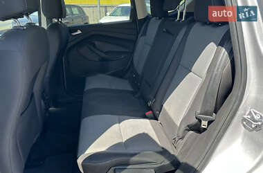 Внедорожник / Кроссовер Ford Escape 2017 в 