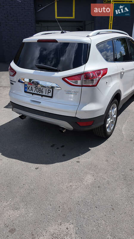 Внедорожник / Кроссовер Ford Escape 2015 в Киеве