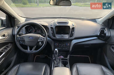 Внедорожник / Кроссовер Ford Escape 2018 в 