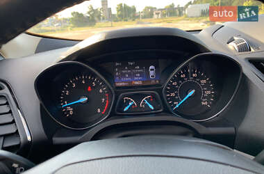 Внедорожник / Кроссовер Ford Escape 2018 в 