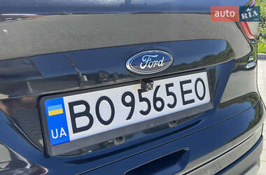 Внедорожник / Кроссовер Ford Escape 2013 в 