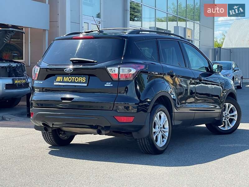 Внедорожник / Кроссовер Ford Escape 2017 в Киеве