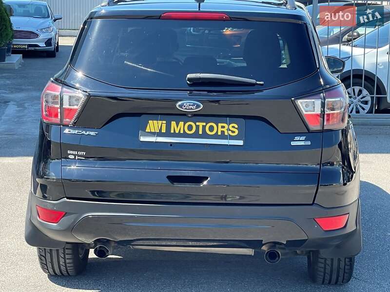 Внедорожник / Кроссовер Ford Escape 2017 в Киеве