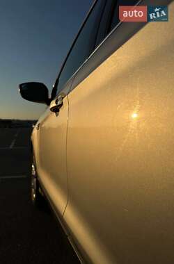 Позашляховик / Кросовер Ford Escape 2018 в 
