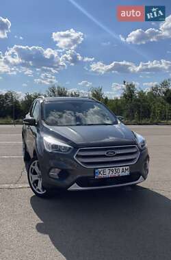 Внедорожник / Кроссовер Ford Escape 2019 в 
