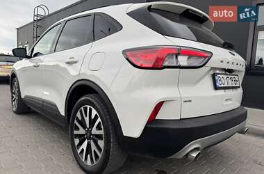 Внедорожник / Кроссовер Ford Escape 2020 в 
