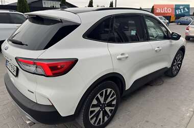 Внедорожник / Кроссовер Ford Escape 2020 в 