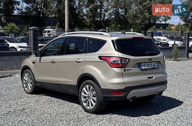 Внедорожник / Кроссовер Ford Escape 2017 в 