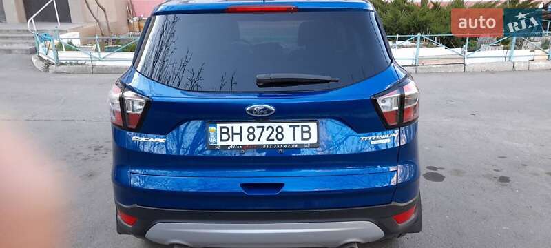 Внедорожник / Кроссовер Ford Escape 2016 в Черноморске