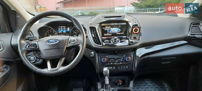 Внедорожник / Кроссовер Ford Escape 2016 в Черноморске