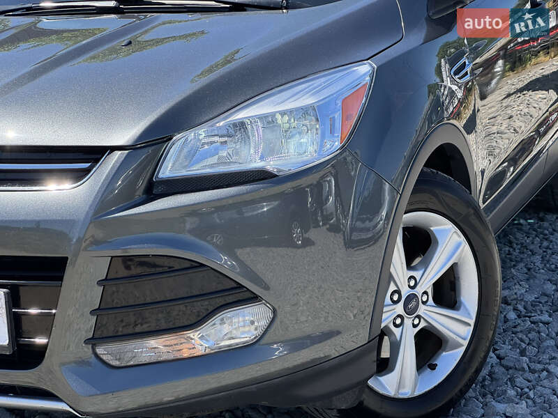 Внедорожник / Кроссовер Ford Escape 2014 в Стрые