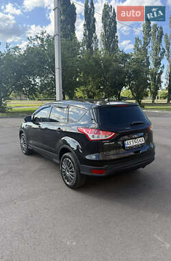 Внедорожник / Кроссовер Ford Escape 2015 в 