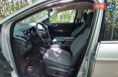 Внедорожник / Кроссовер Ford Escape 2019 в 
