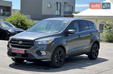 Внедорожник / Кроссовер Ford Escape 2019 в Здолбунове