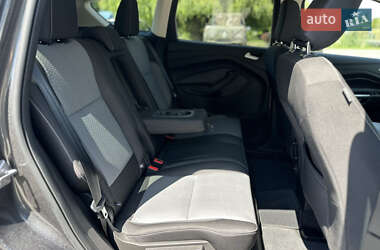 Внедорожник / Кроссовер Ford Escape 2019 в 