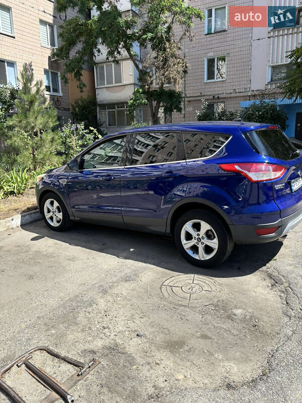 Внедорожник / Кроссовер Ford Escape 2015 в Запорожье