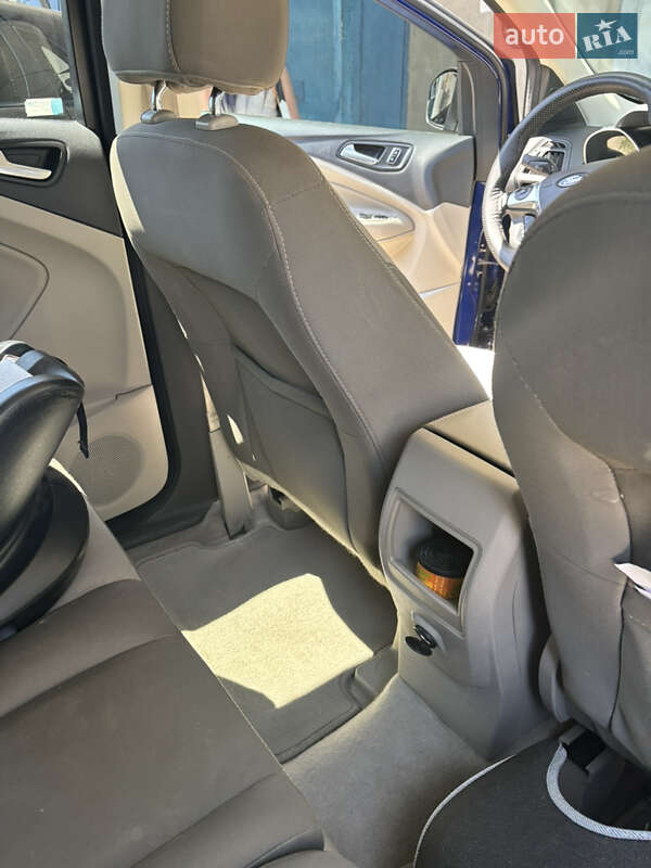 Внедорожник / Кроссовер Ford Escape 2015 в Запорожье