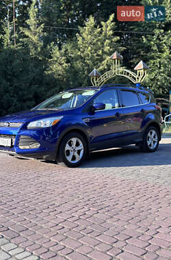 Внедорожник / Кроссовер Ford Escape 2015 в 