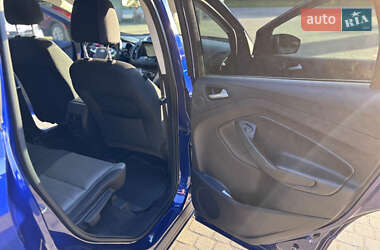 Внедорожник / Кроссовер Ford Escape 2015 в 