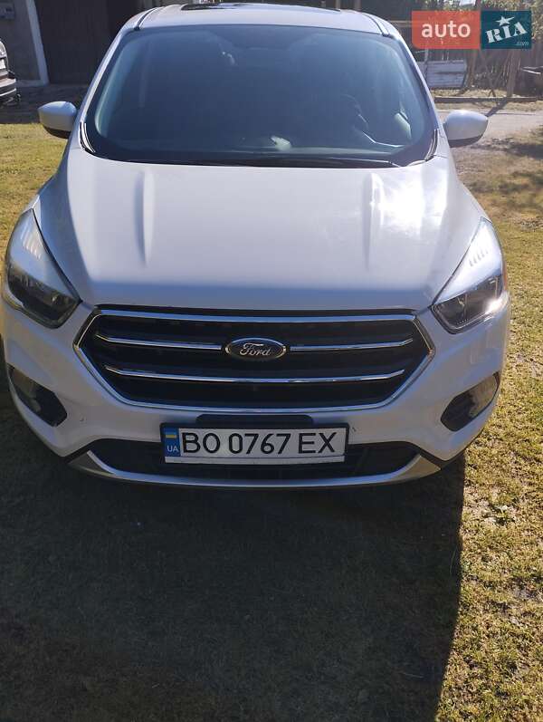 Внедорожник / Кроссовер Ford Escape 2017 в Кременце