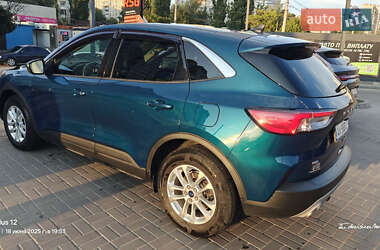 Внедорожник / Кроссовер Ford Escape 2020 в 