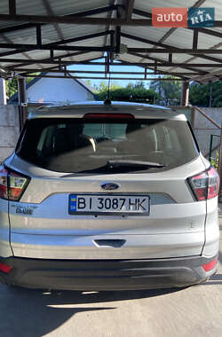Внедорожник / Кроссовер Ford Escape 2018 в 