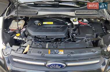 Внедорожник / Кроссовер Ford Escape 2012 в 