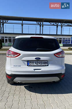 Внедорожник / Кроссовер Ford Escape 2014 в 