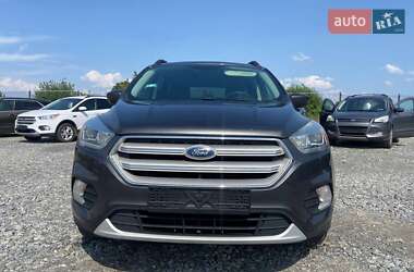 Внедорожник / Кроссовер Ford Escape 2018 в 