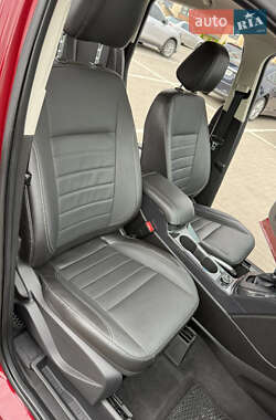 Внедорожник / Кроссовер Ford Escape 2014 в 
