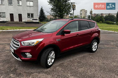 Внедорожник / Кроссовер Ford Escape 2017 в 