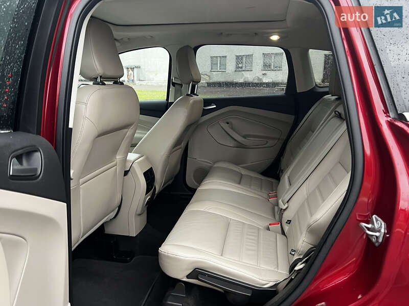 Позашляховик / Кросовер Ford Escape 2017 в Рівному